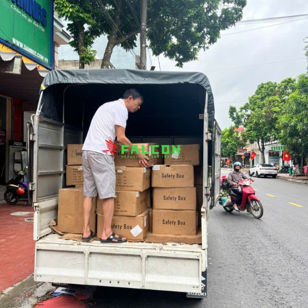 Quy trình vận chuyển bàn giao thiết bị khách sạn